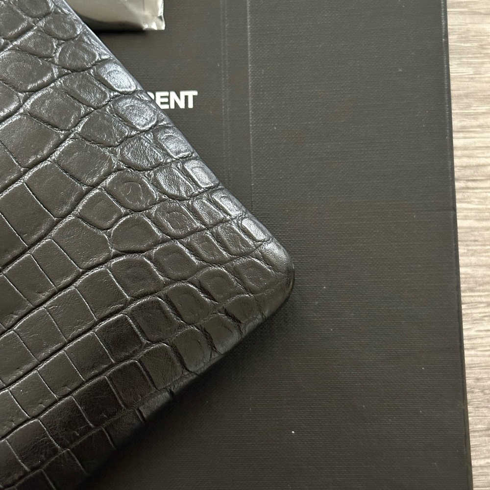 YSL Pouch - Picture 9 of 10